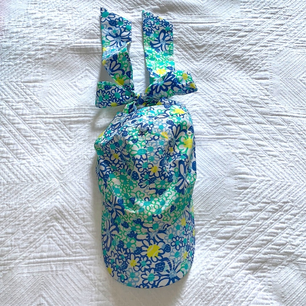 Lilly Pulitzer hat with bow